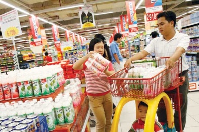 'Bóp bụng' mua hàng chờ tết